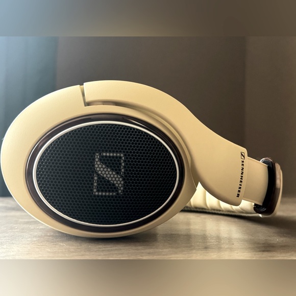 Vintage Sennheiser HD598 Wired Amp Headphones Dynamic Open Back Ivory/Brown - Picture 4 of 7